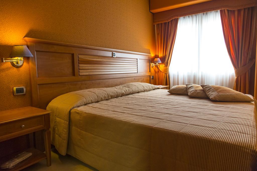 Hotel Futura Centro Congressi Napoli Eksteriør billede